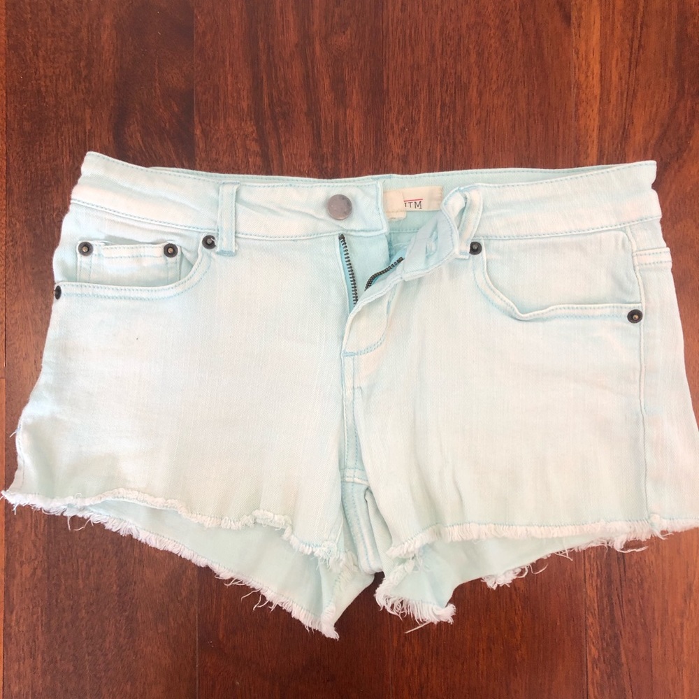 Forever21: Frayed shorts